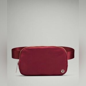 BNWT Lululemon Belt bag
